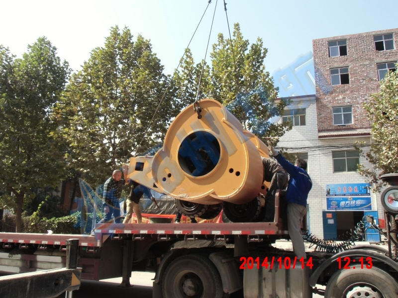 中航?jīng)_擊式壓路機駐福建廈門辦事處