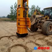 新建貴陽(yáng)至南寧鐵路貴州境內(nèi)段先期開(kāi)工工程液壓夯實(shí)機(jī)施工案例